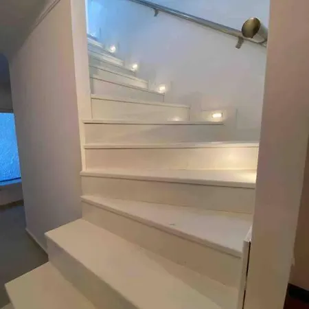 Bitez Located Duplex House With Private Pool, Cinema, Office With Pc, Gym, Private Garage Апартаменты